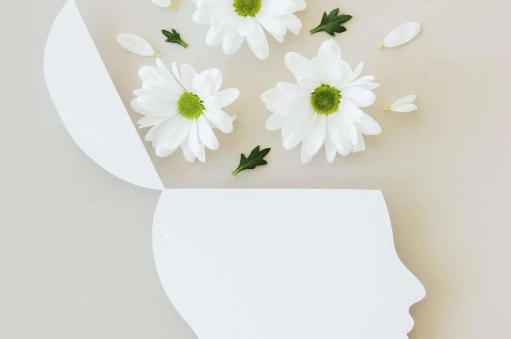 arranjo-conceito-de-otimismo-com-flores-_1_